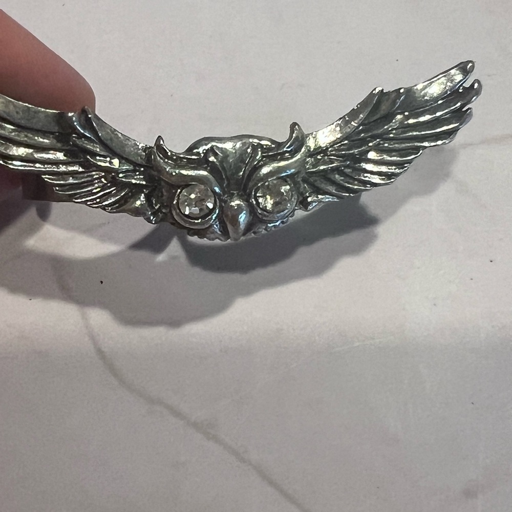 Vintage Silver-Tone Double Finger Ring – Winged Owl Design with Rhinestone Eyes